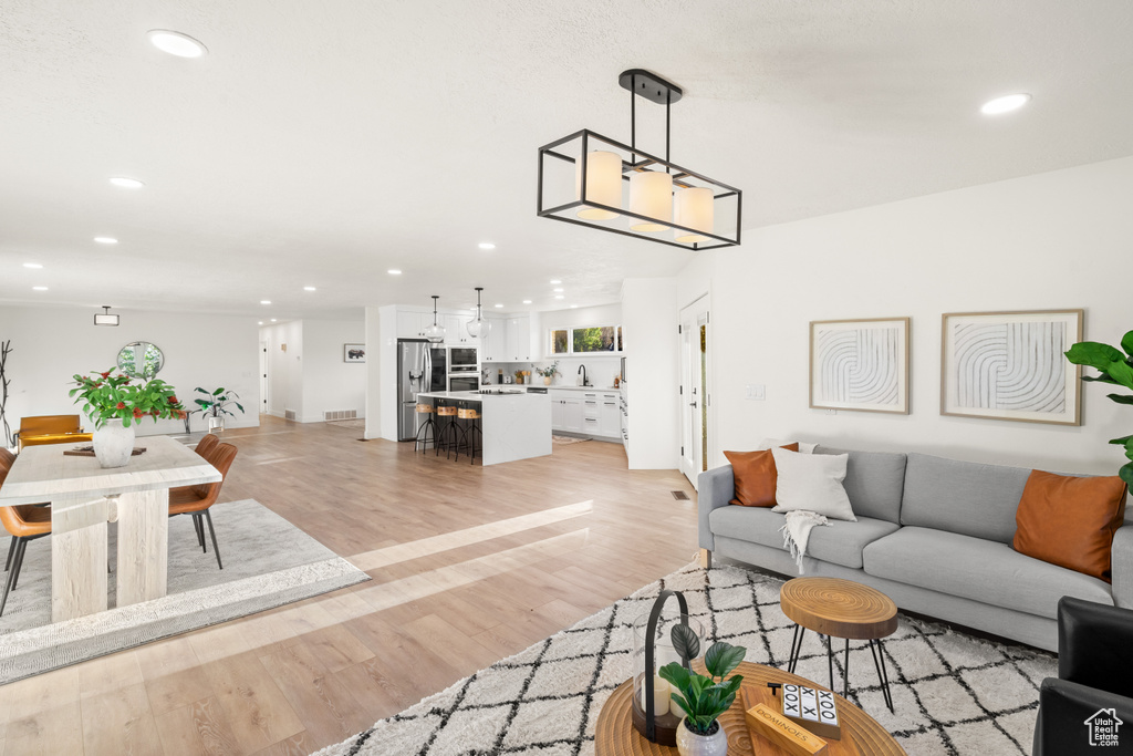 567 S 8850 E Huntsville, UT 84317