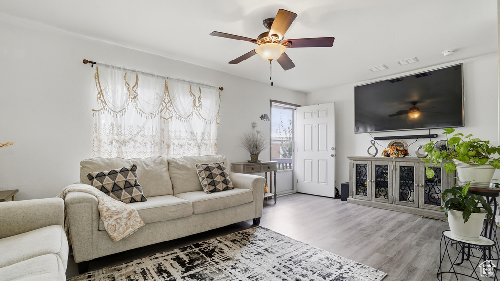 Photo 4 for MLS #2118009 at 1041 N 525 East #84