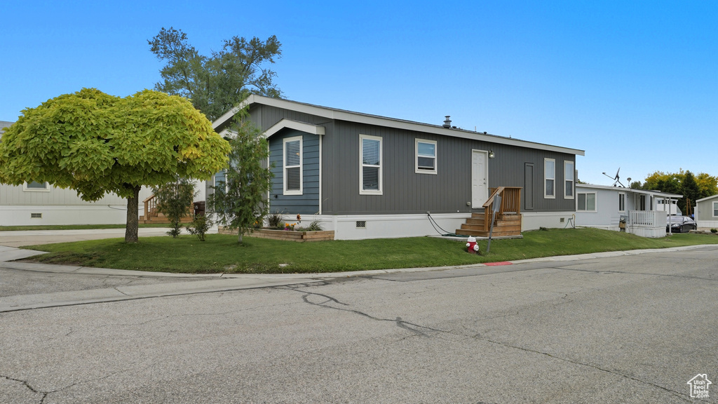 Photo 2 for MLS #2118009 at 1041 N 525 East #84