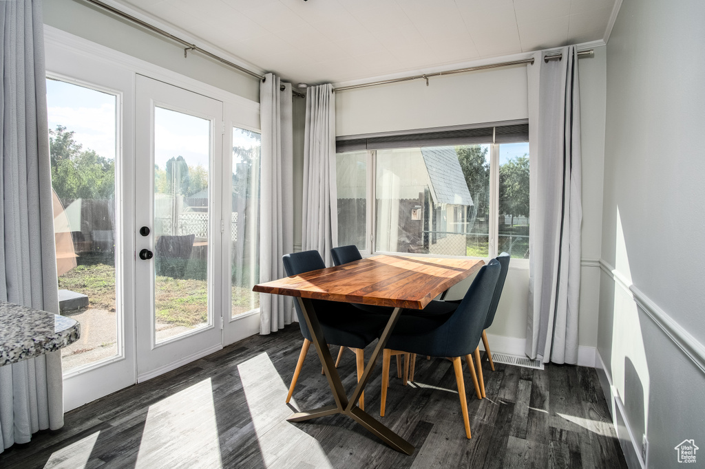 Photo 10 for MLS #2118019 at 557 S Angel St