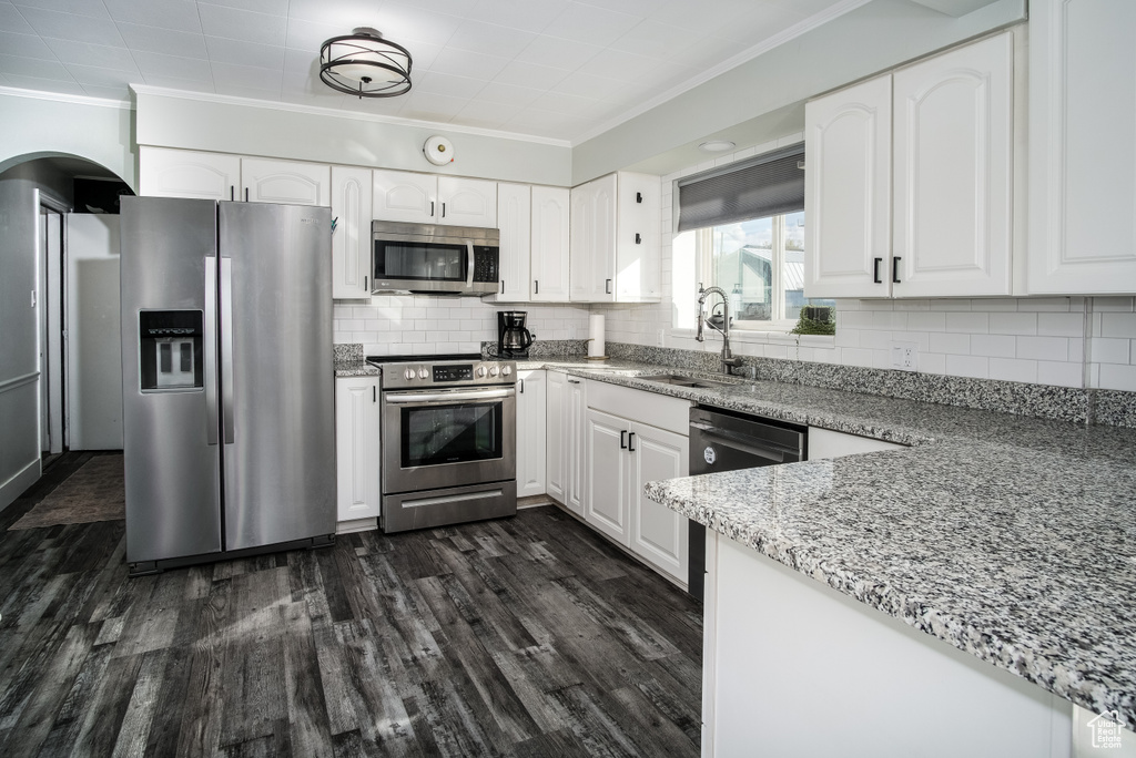 Photo 7 for MLS #2118019 at 557 S Angel St
