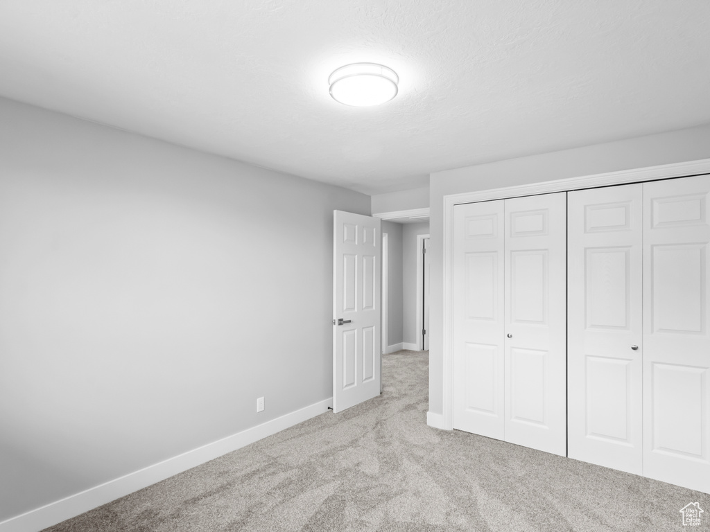 2594 JONI DR Layton, UT 84040