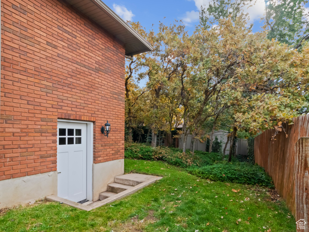 2594 JONI DR Layton, UT 84040