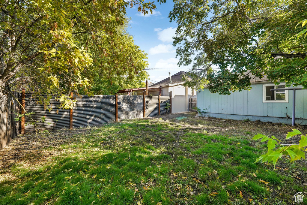 Photo 8 for MLS #2118025 at 753 E Browning Ave