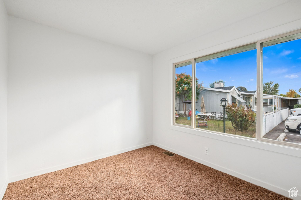 Photo 5 for MLS #2118029 at 1031 W Foxglove