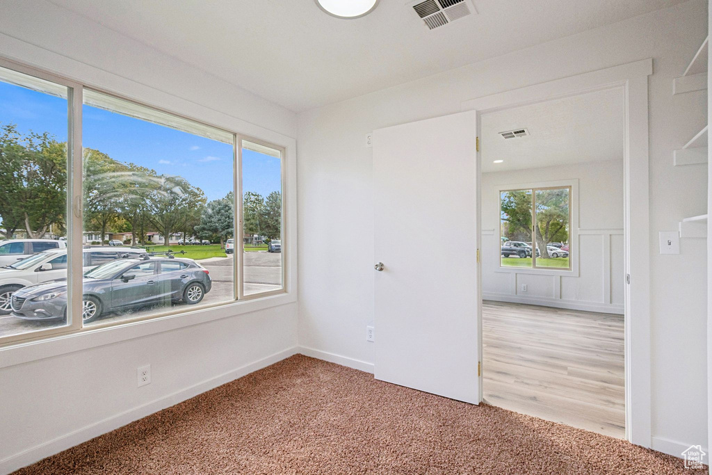 Photo 3 for MLS #2118029 at 1031 W Foxglove