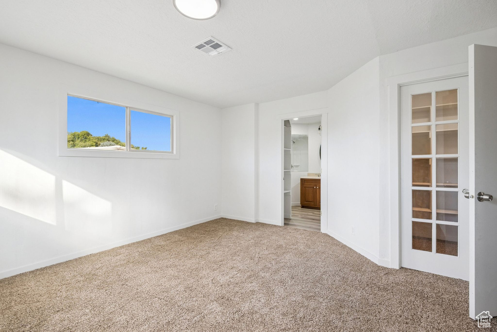 Photo 10 for MLS #2118029 at 1031 W Foxglove