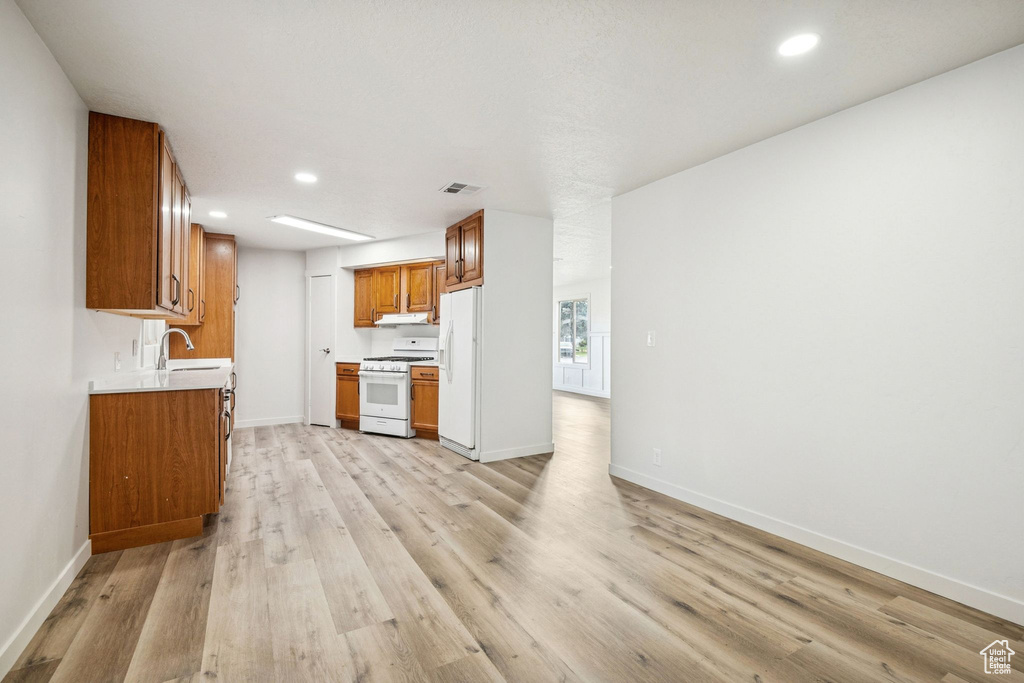 Photo 7 for MLS #2118029 at 1031 W Foxglove