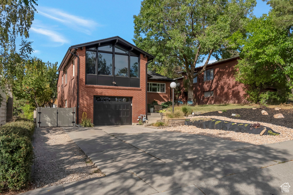 2455 E EMERSON AVE Salt Lake City, UT 84108