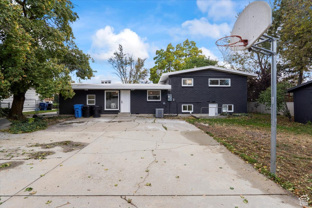 Photo 34 for MLS #2118036 at 1269 E Woodstock Ave