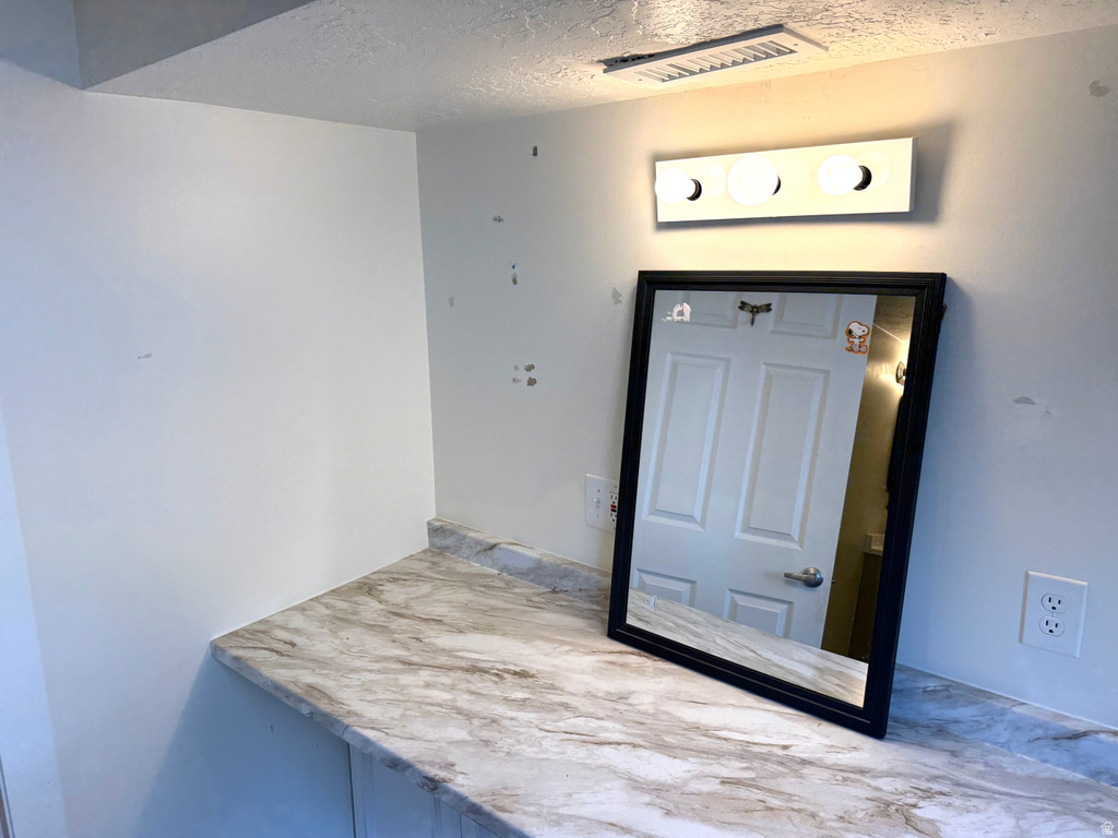 2830 S ENSIGN PARK DR Magna, UT 84044