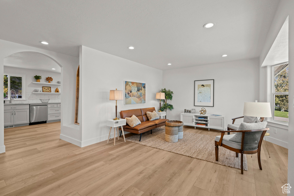 8474 S MCKENZIE LN West Jordan, UT 84081