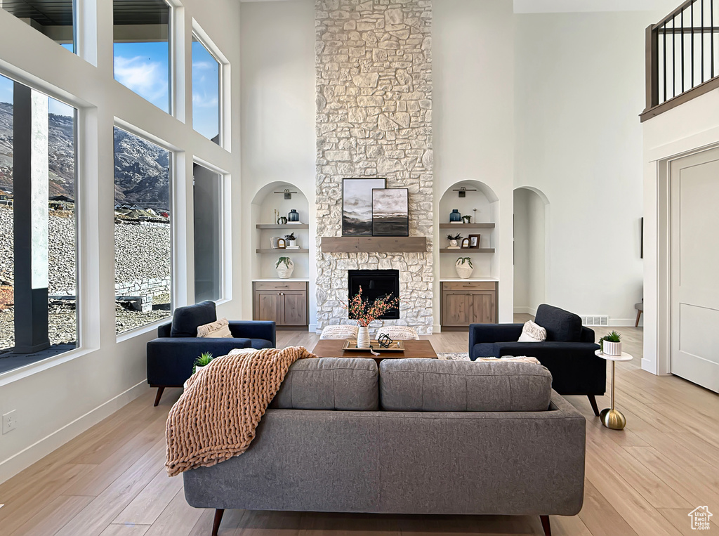 Photo 6 for MLS #2118059 at 602 E Mountain Rd #180