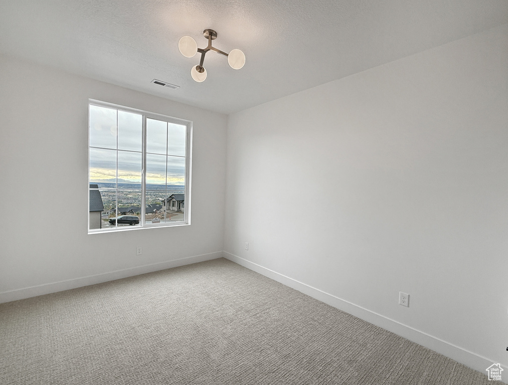 602 E MOUNTAIN RD #180 North Ogden, UT 84414