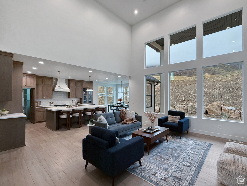 602 E MOUNTAIN RD #180 North Ogden, UT 84414