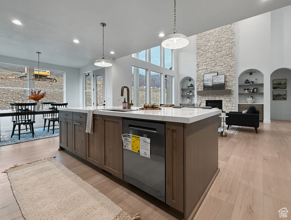 602 E MOUNTAIN RD #180 North Ogden, UT 84414