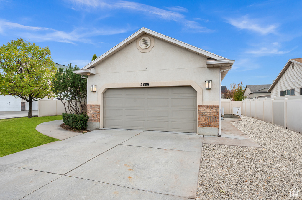 Photo 2 for MLS #2118066 at 5888 S Stone Bluff Way