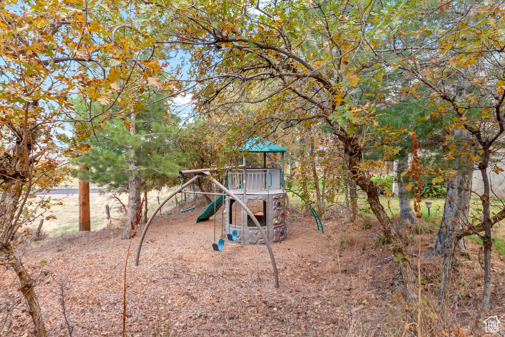 Photo 45 for MLS #2118076 at 195 S Oak Dr