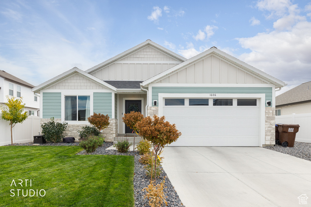 Photo 1 for MLS #2118088 at 1606 E Bountiful Ln