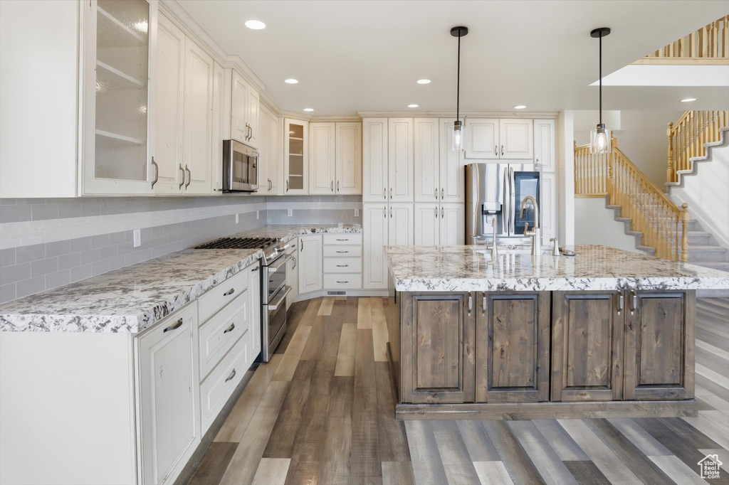 2262 S MAVERICK RD Saratoga Springs, UT 84045