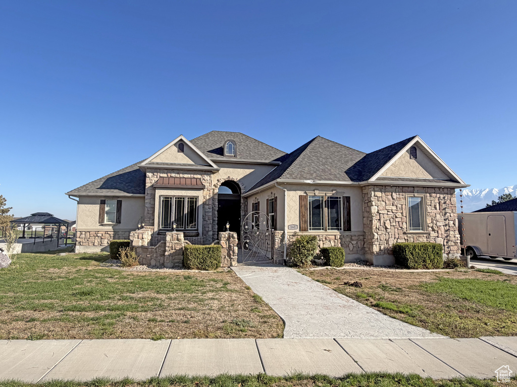Photo 2 for MLS #2118107 at 162 E Sandpiper Ln