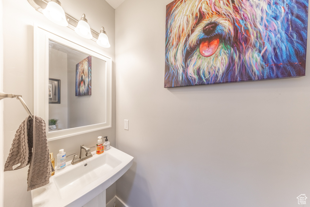 1153 W 1875 S Syracuse, UT 84075