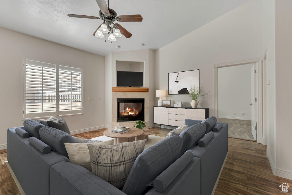 Photo 13 for MLS #2118116 at 1673 W Peaceful Cir