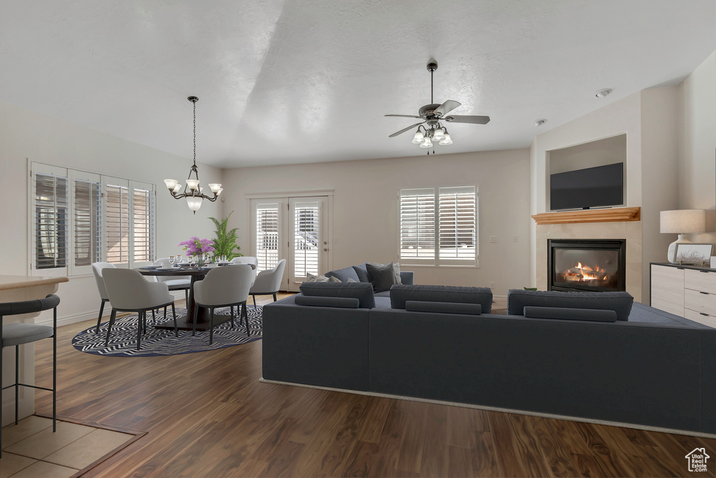 Photo 7 for MLS #2118116 at 1673 W Peaceful Cir