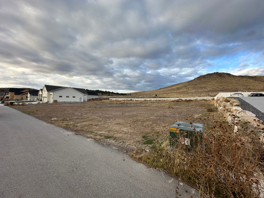 9753 N BELLE ST Eagle Mountain, UT 84005