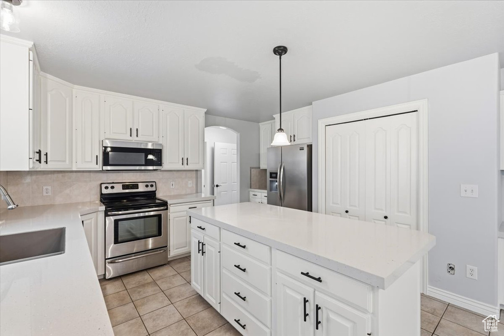 Photo 12 for MLS #2118158 at 1975 E 1425 North
