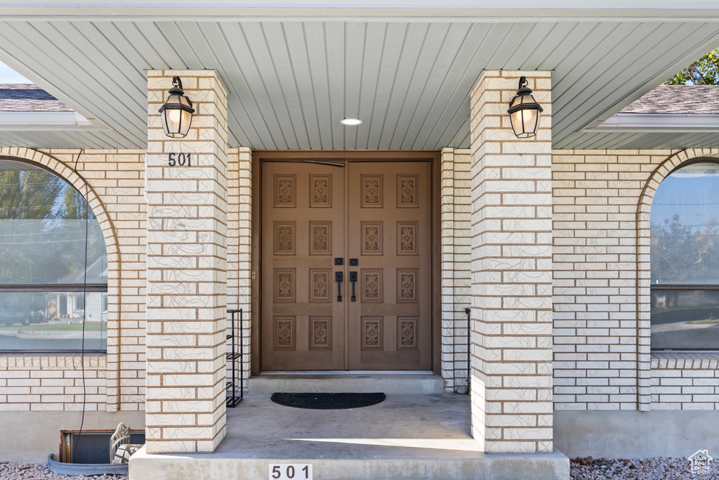 Photo 3 for MLS #2118165 at 501 Southwest St