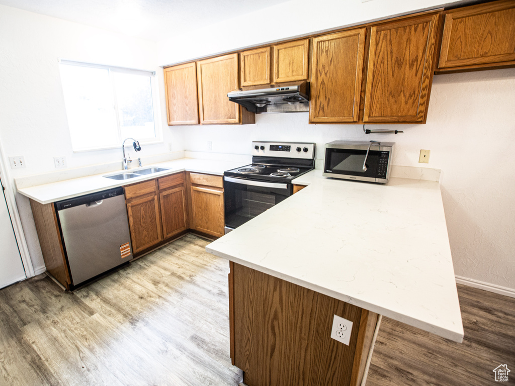 Photo 3 for MLS #2118169 at 475 N Redwood Rd #30