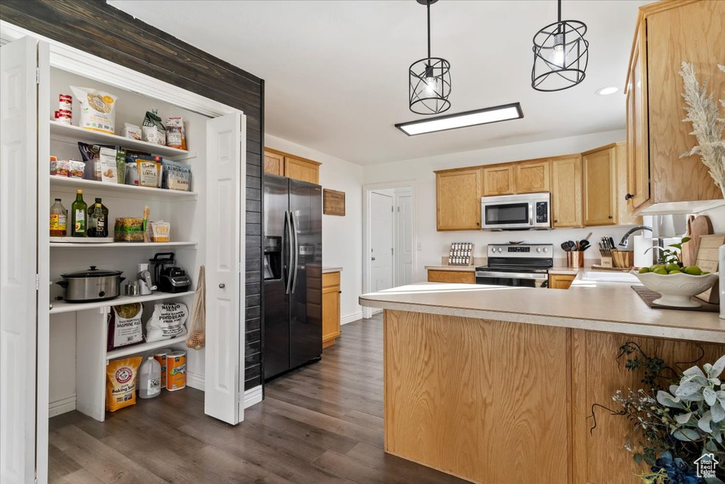 Photo 10 for MLS #2118172 at 829 W 960 South
