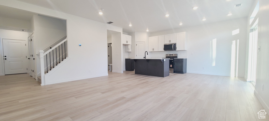 Photo 4 for MLS #2118186 at 3523 W 4835 South #28