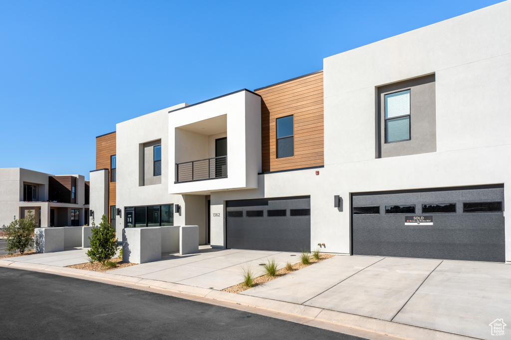 Photo 3 for MLS #2118187 at 3456 E Amanecer Ln #65