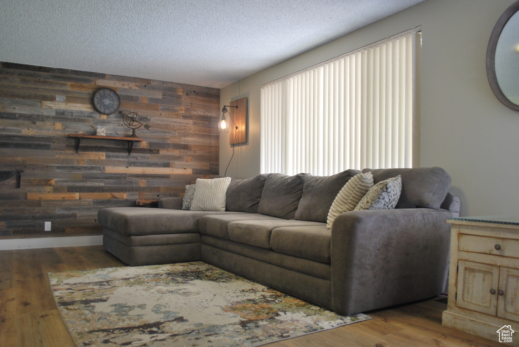 Photo 8 for MLS #2118188 at 1740 N Gregory Dr