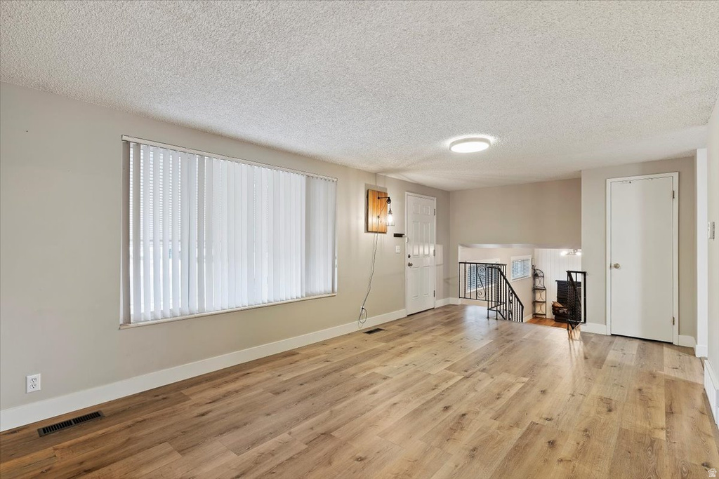 1740 N GREGORY DR Layton, UT 84041