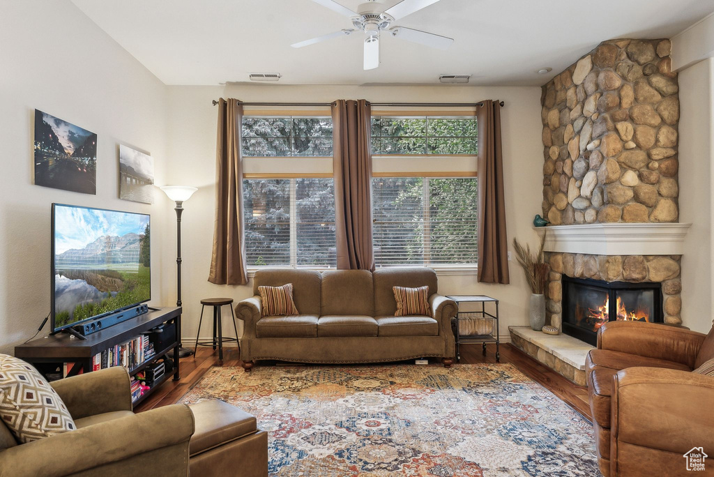 Photo 4 for MLS #2118195 at 4059 N Flanders Way