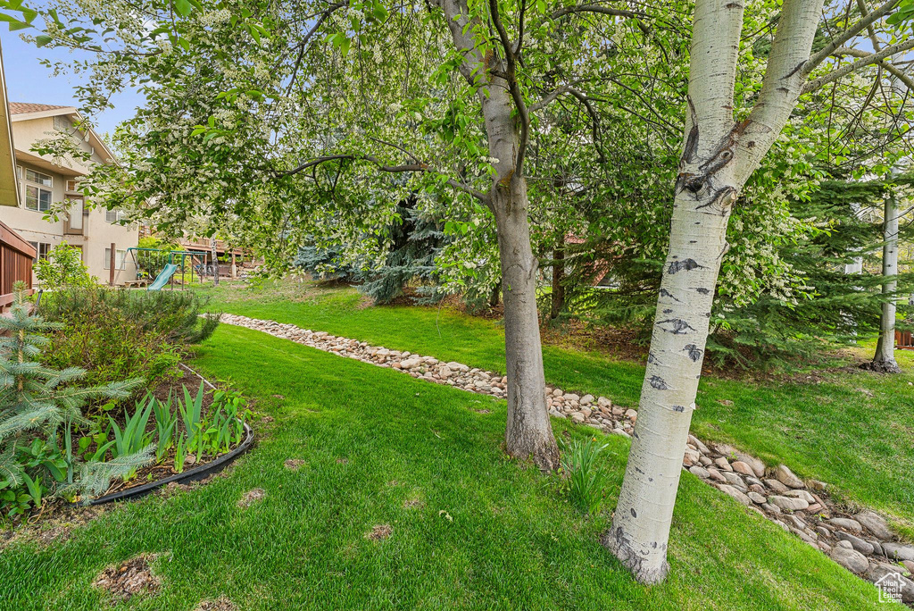 Photo 29 for MLS #2118195 at 4059 N Flanders Way