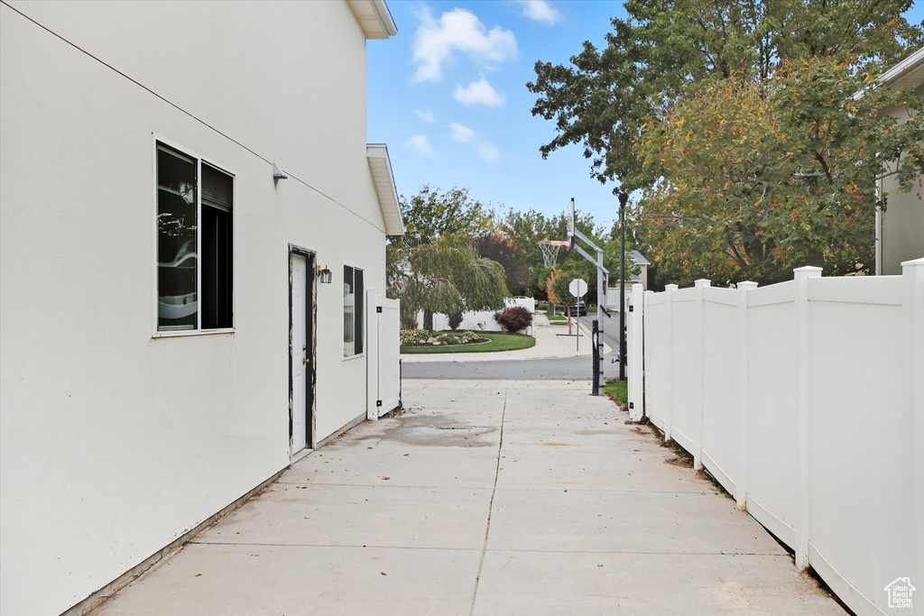 7721 S VILLAGE DR West Jordan, UT 84081