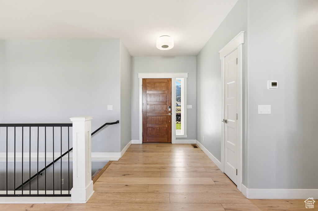 Photo 5 for MLS #2118228 at 1144 W 375 South