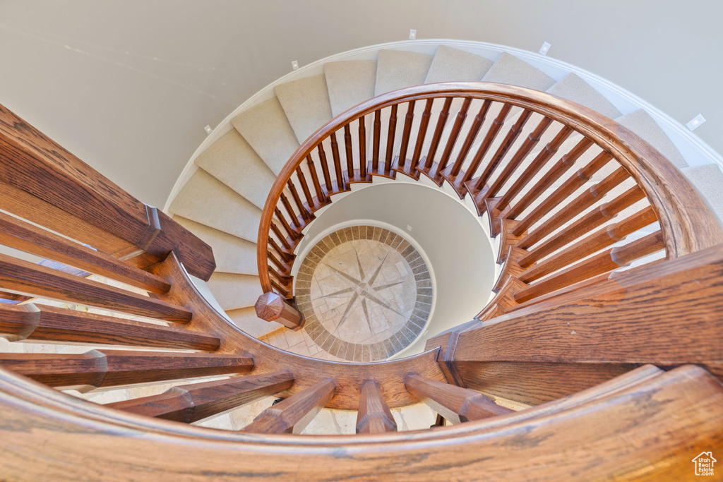 5210 SKYLINE PKWY Ogden, UT 84403