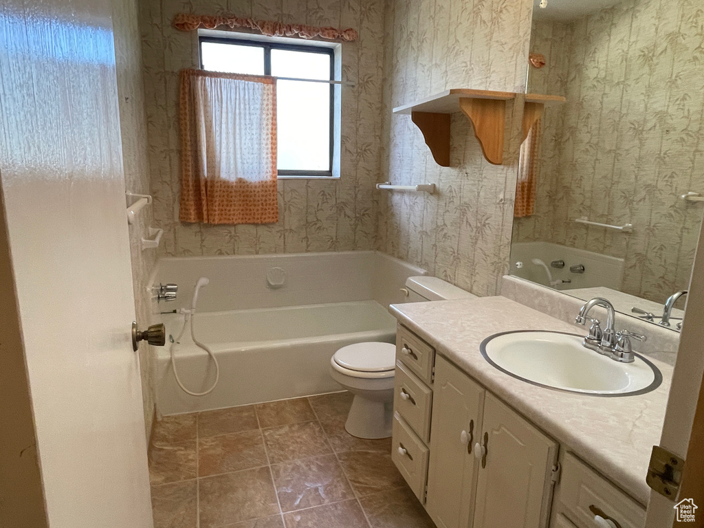 Photo 11 for MLS #2118242 at 2099 E Worchester Dr