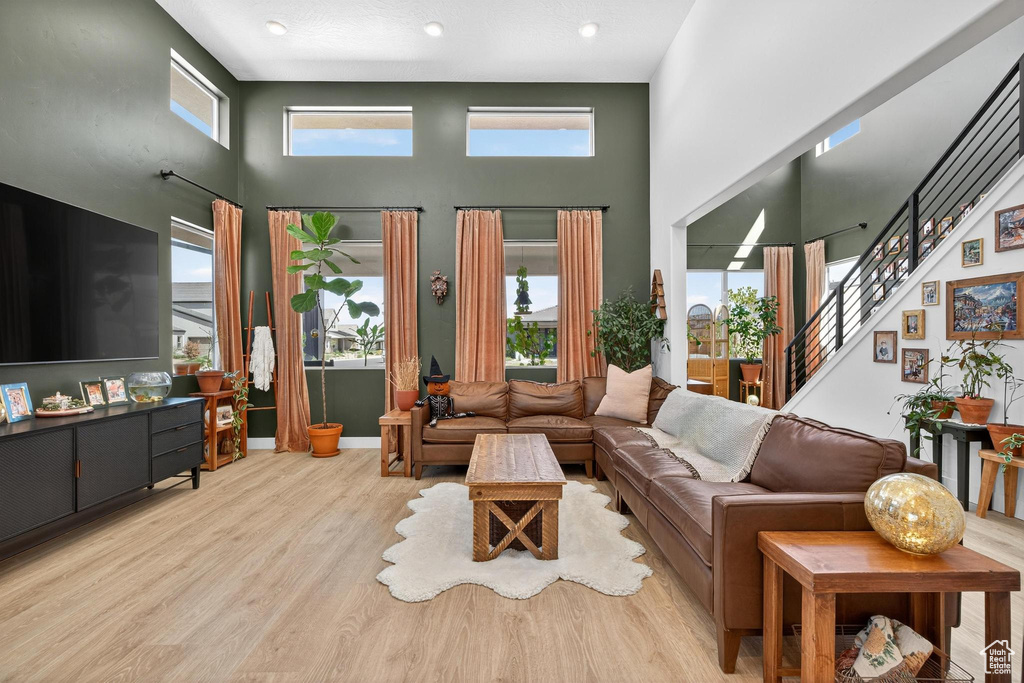 Photo 10 for MLS #2118254 at 755 W Juniper Dr