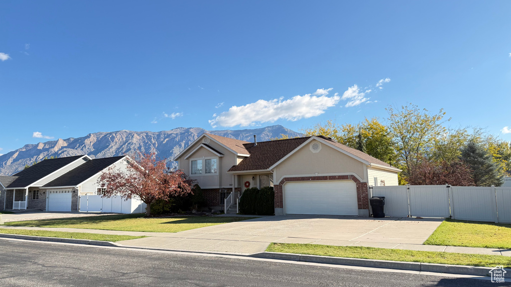 Photo 2 for MLS #2118255 at 3570 N 3050 West