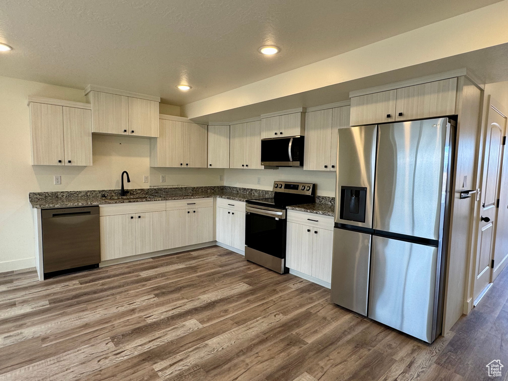 Photo 3 for MLS #2118263 at 633 W 880 South
