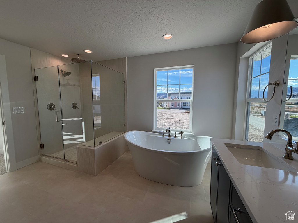 Photo 4 for MLS #2118276 at 823 S Ensign Dr