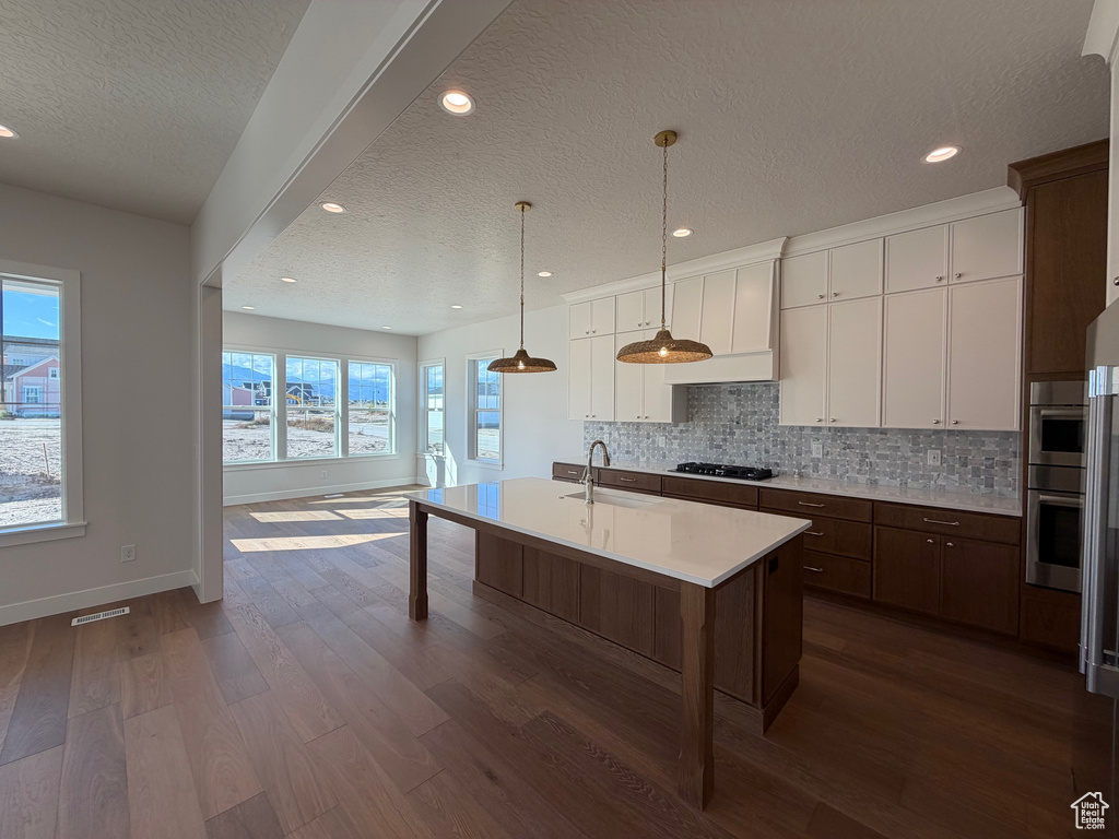 Photo 13 for MLS #2118276 at 823 S Ensign Dr