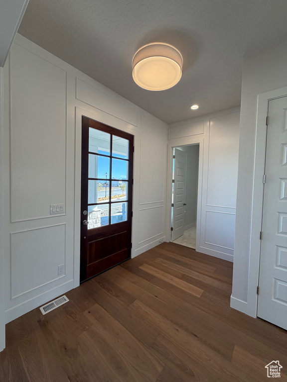 Photo 9 for MLS #2118276 at 823 S Ensign Dr