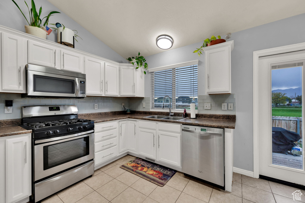 Photo 6 for MLS #2118280 at 3523 N Flower St